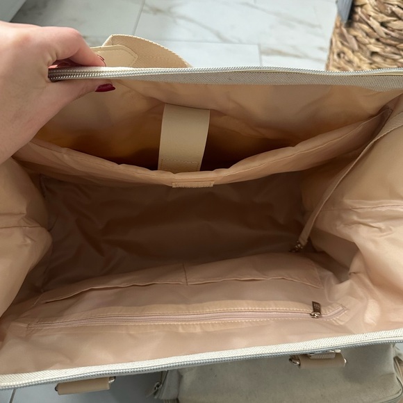 Beis The Weekender 
in Beige and The Dopp Kit 
in Beige - Picture 5 of 6